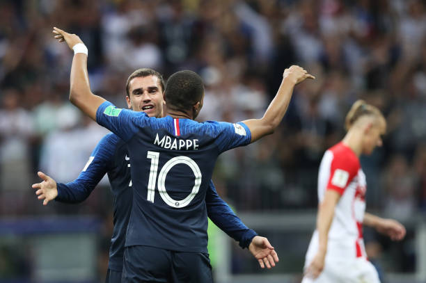 “慢点走，来得及！”——世界最高有人值守火车站的春运故事.